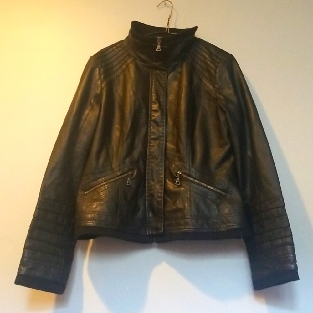 ❤ Danier Black Leather Moto Style Coat / Jacket ❤